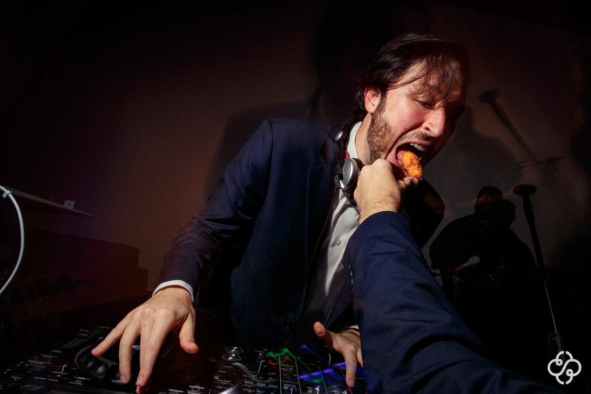 Balada de Casamento Villa Casarão em Florianópolis - SC | Fotógrafo de Casamento | Destination Wedding | Casamento no Campo | Casamento de Dia | Casamento ao Ar Livre | Casamento Gláucia e Alfredo | www.rafaelsantosfotografia.com.br