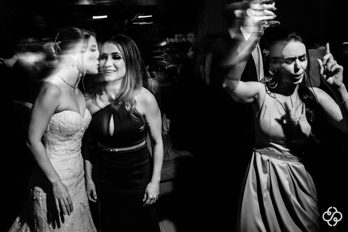 Balada de Casamento Pátio Venâncio em Joinville - SC | Fotógrafo de Casamento | Destination Wedding | Casamento no Campo | Casamento de Dia | Casamento ao Ar Livre |  Casamento Maíra e Rodrigo | www.rafaelsantosfotografia.com.br