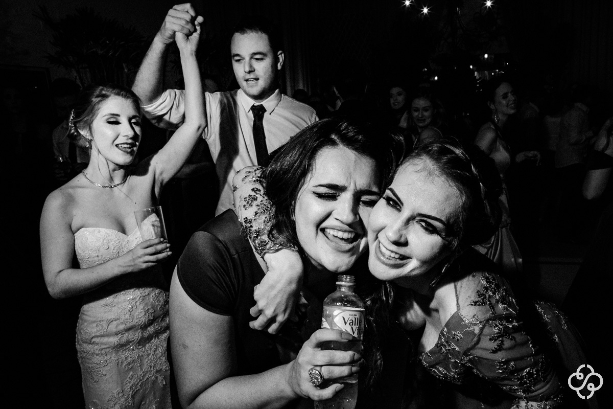 Balada de Casamento Pátio Venâncio em Joinville - SC | Fotógrafo de Casamento | Destination Wedding | Casamento no Campo | Casamento de Dia | Casamento ao Ar Livre |  Casamento Maíra e Rodrigo | www.rafaelsantosfotografia.com.br