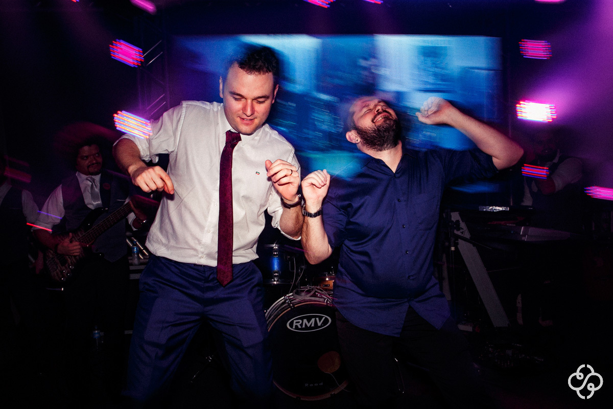 Balada de Casamento Pátio Venâncio em Joinville - SC | Fotógrafo de Casamento | Destination Wedding | Casamento no Campo | Casamento de Dia | Casamento ao Ar Livre |  Casamento Maíra e Rodrigo | www.rafaelsantosfotografia.com.br