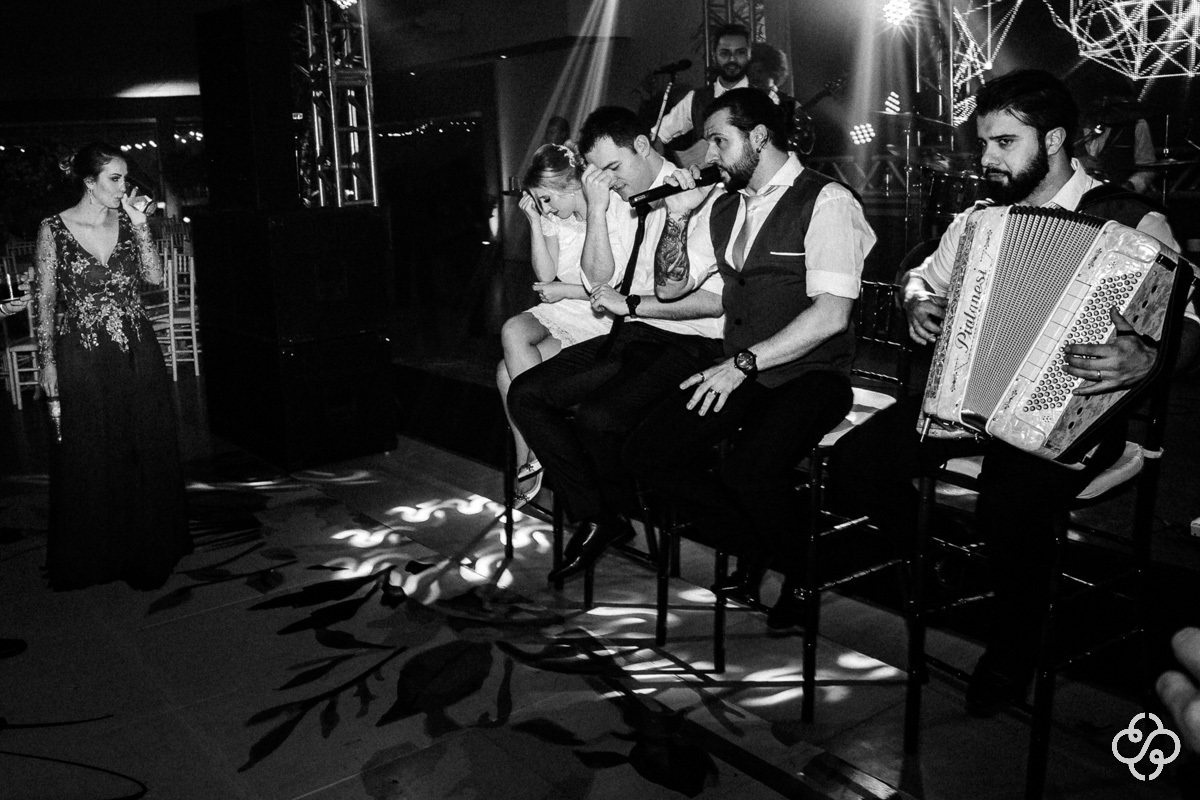 Balada de Casamento Pátio Venâncio em Joinville - SC | Fotógrafo de Casamento | Destination Wedding | Casamento no Campo | Casamento de Dia | Casamento ao Ar Livre |  Casamento Maíra e Rodrigo | www.rafaelsantosfotografia.com.br