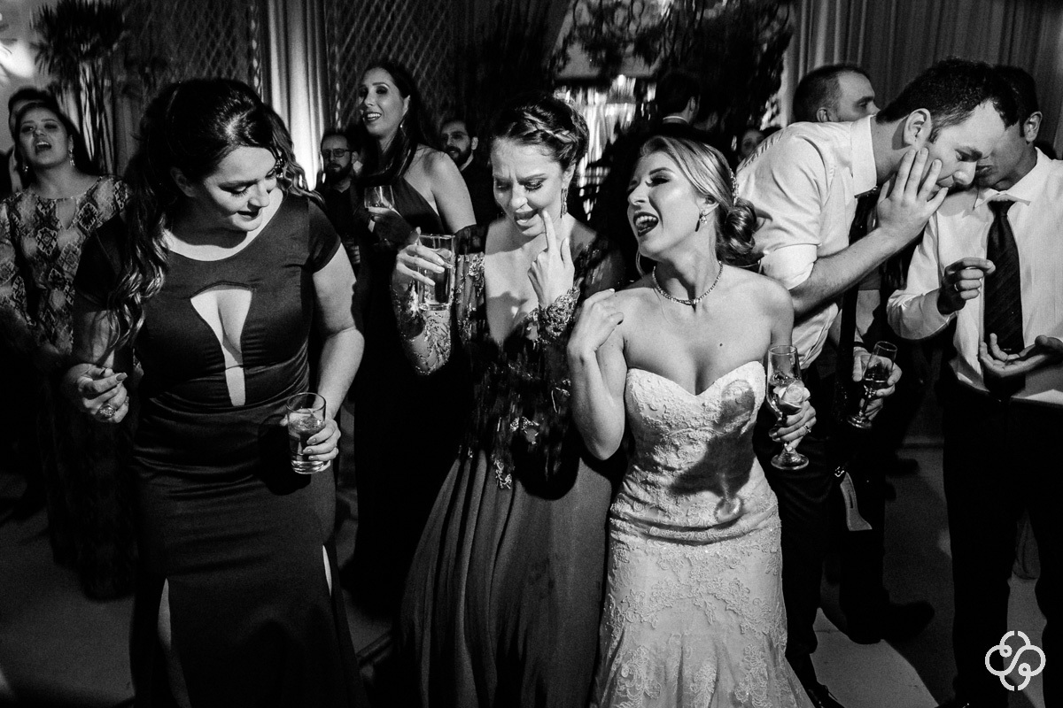 Balada de Casamento Pátio Venâncio em Joinville - SC | Fotógrafo de Casamento | Destination Wedding | Casamento no Campo | Casamento de Dia | Casamento ao Ar Livre |  Casamento Maíra e Rodrigo | www.rafaelsantosfotografia.com.br