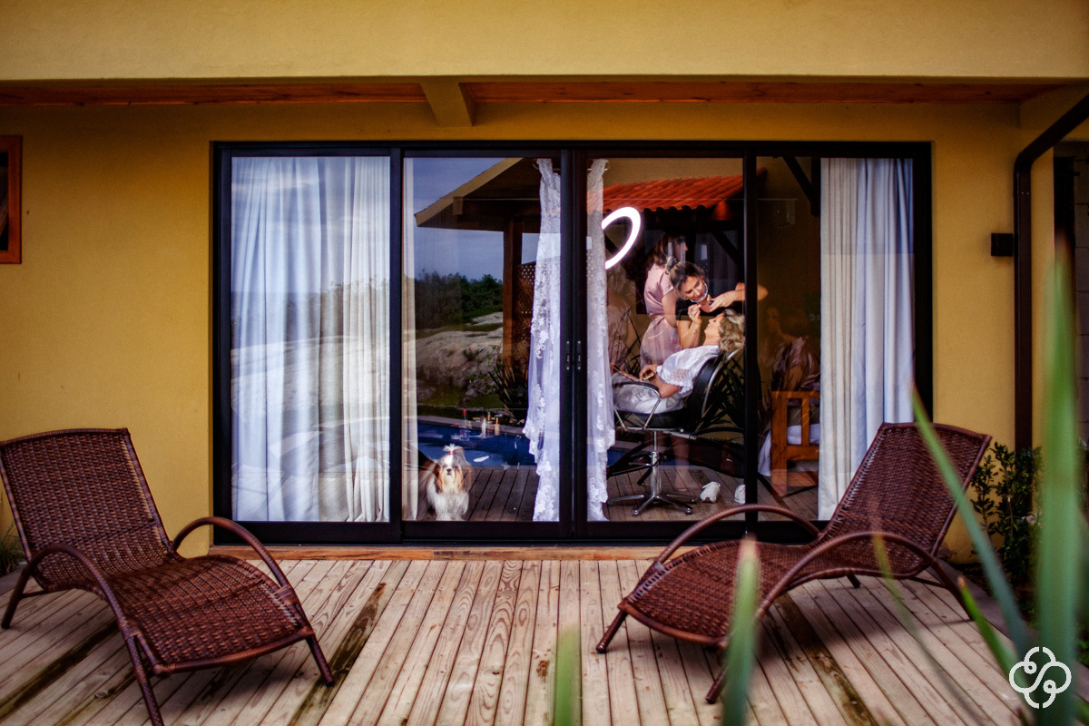 Making-of Noiva Pousada Atalaia do Mariscal Bombinhas - SC | Make-Up Noiva | Beauty | Fotógrafo de Casamento | Bombinhas | Praia de Mariscal |  Casamento na Praia | Casamento ao Ar Livre | Casamento Luly e Júnior | www.rafaelsantosfotografia.com.br