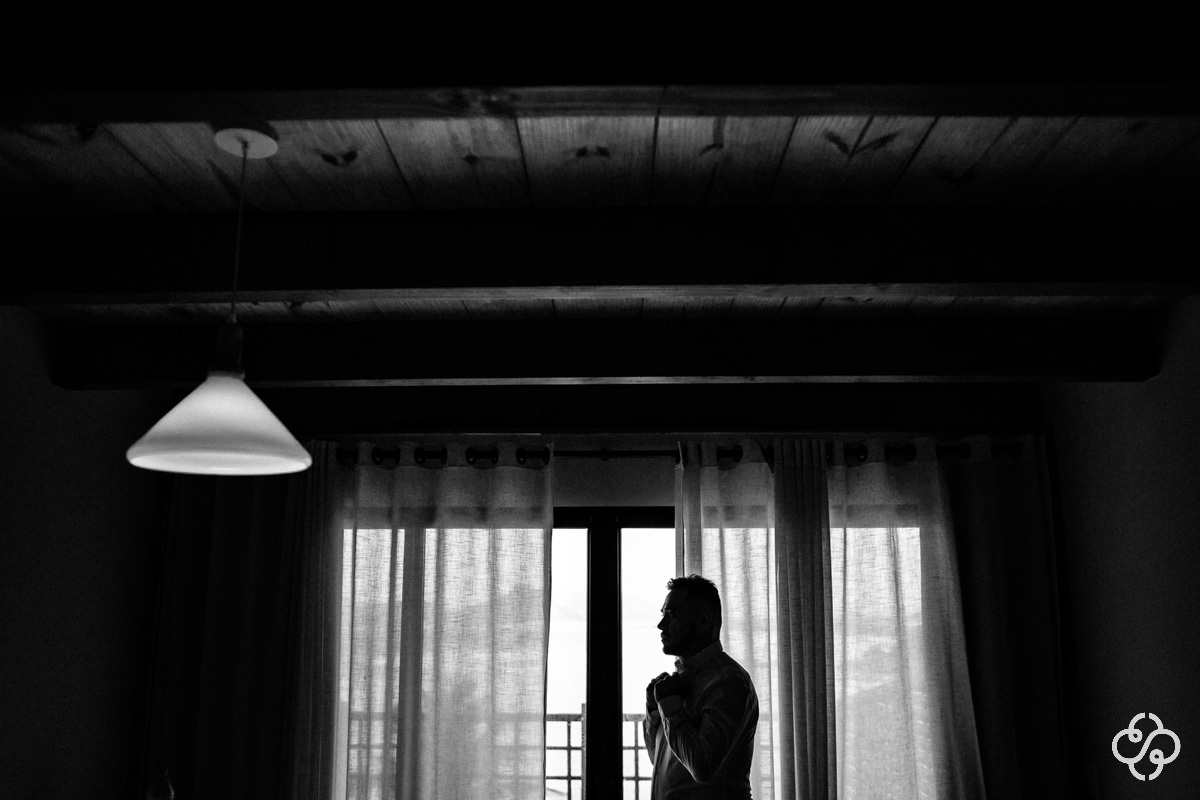 Making-of Noivo Pousada Atalaia do Mariscal Bombinhas - SC |  Fotógrafo de Casamento | Bombinhas | Praia de Mariscal |  Casamento na Praia | Casamento ao Ar Livre | Casamento Luly e Júnior | www.rafaelsantosfotografia.com.br