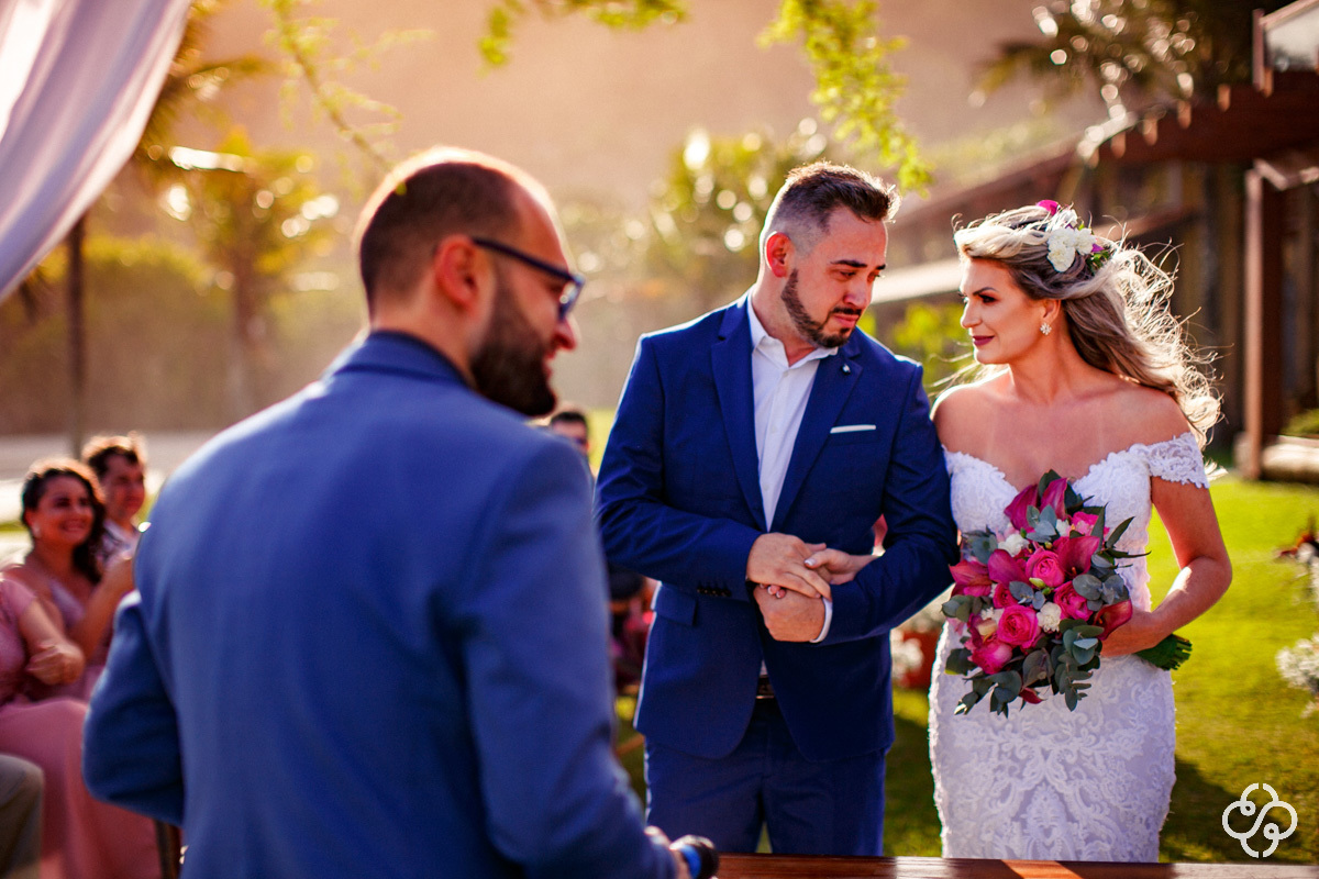 Cerimônia de Casamento Pousada Atalaia do Mariscal em Bombinhas - SC | Fotógrafo de Casamento | Destination Wedding | Casamento na Praia | Casamento de Dia | Casamento ao Ar Livre |  Casamento Luly e Júnior | www.rafaelsantosfotografia.com.
