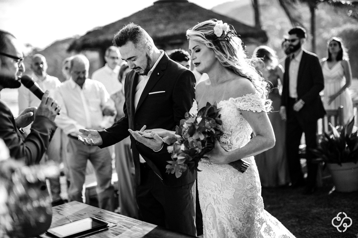 Cerimônia de Casamento Pousada Atalaia do Mariscal em Bombinhas - SC | Fotógrafo de Casamento | Destination Wedding | Casamento na Praia | Casamento de Dia | Casamento ao Ar Livre |  Casamento Luly e Júnior | www.rafaelsantosfotografia.com.