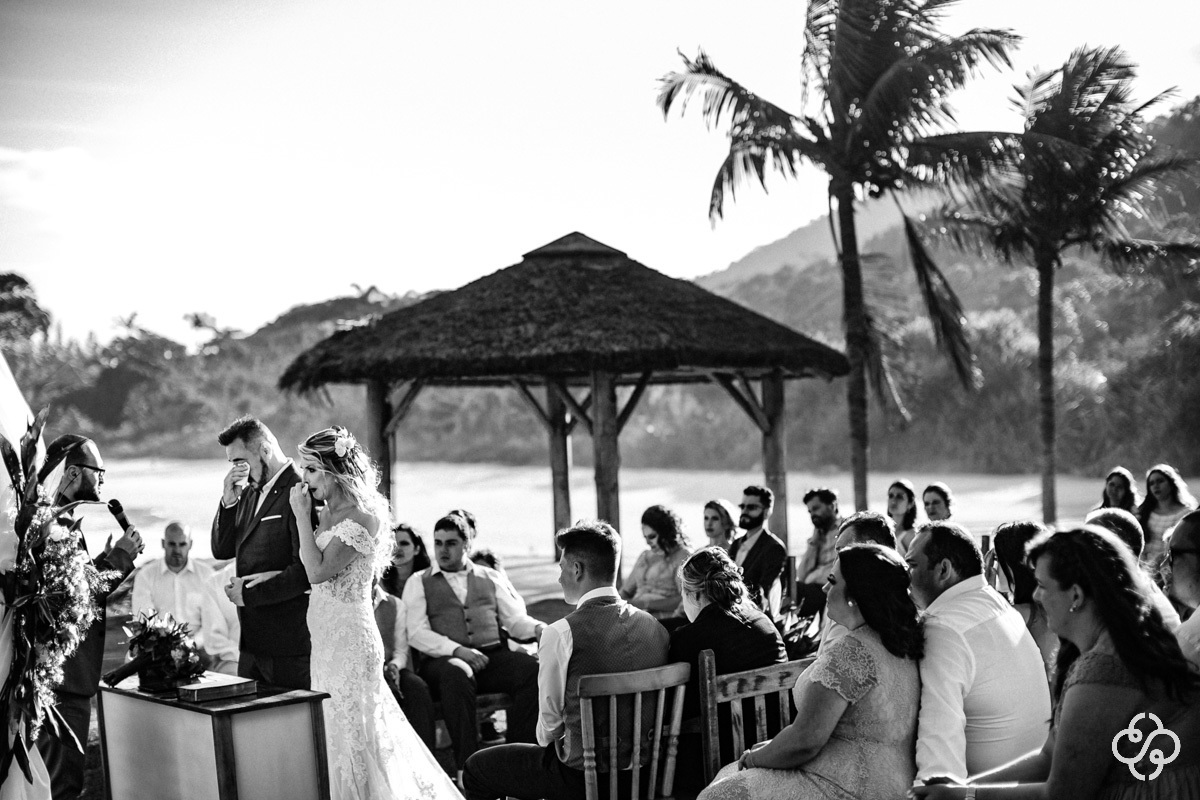 Cerimônia de Casamento Pousada Atalaia do Mariscal em Bombinhas - SC | Fotógrafo de Casamento | Destination Wedding | Casamento na Praia | Casamento de Dia | Casamento ao Ar Livre |  Casamento Luly e Júnior | www.rafaelsantosfotografia.com.