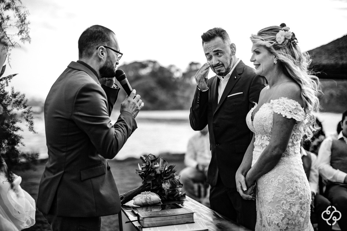 Cerimônia de Casamento Pousada Atalaia do Mariscal em Bombinhas - SC | Fotógrafo de Casamento | Destination Wedding | Casamento na Praia | Casamento de Dia | Casamento ao Ar Livre |  Casamento Luly e Júnior | www.rafaelsantosfotografia.com.