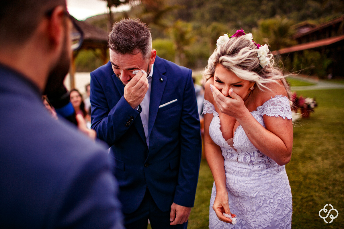 Cerimônia de Casamento Pousada Atalaia do Mariscal em Bombinhas - SC | Fotógrafo de Casamento | Destination Wedding | Casamento na Praia | Casamento de Dia | Casamento ao Ar Livre |  Casamento Luly e Júnior | www.rafaelsantosfotografia.com.