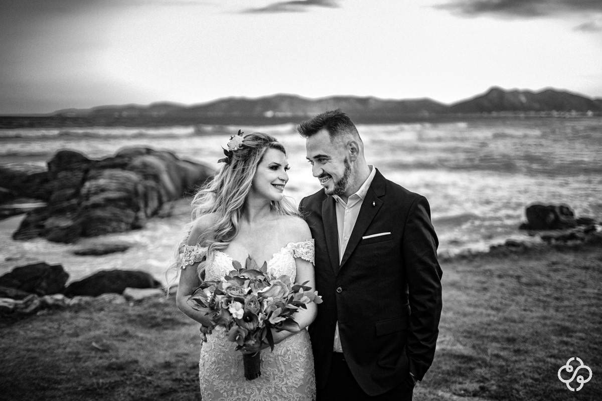 Cerimônia de Casamento Pousada Atalaia do Mariscal em Bombinhas - SC | Fotógrafo de Casamento | Destination Wedding | Casamento na Praia | Casamento de Dia | Casamento ao Ar Livre |  Casamento Luly e Júnior | www.rafaelsantosfotografia.com.