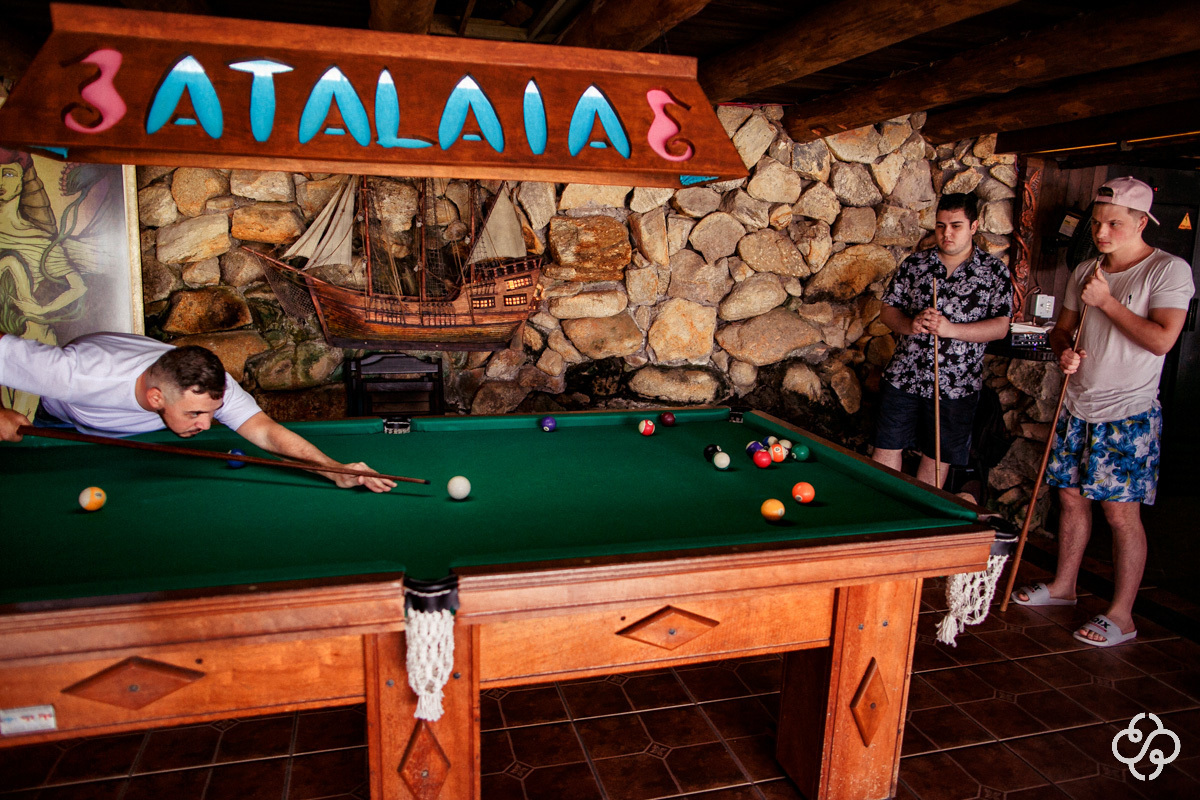 Making-of Noivo Pousada Atalaia do Mariscal Bombinhas - SC |  Fotógrafo de Casamento | Bombinhas | Praia de Mariscal |  Casamento na Praia | Casamento ao Ar Livre | Casamento Luly e Júnior | www.rafaelsantosfotografia.com.br