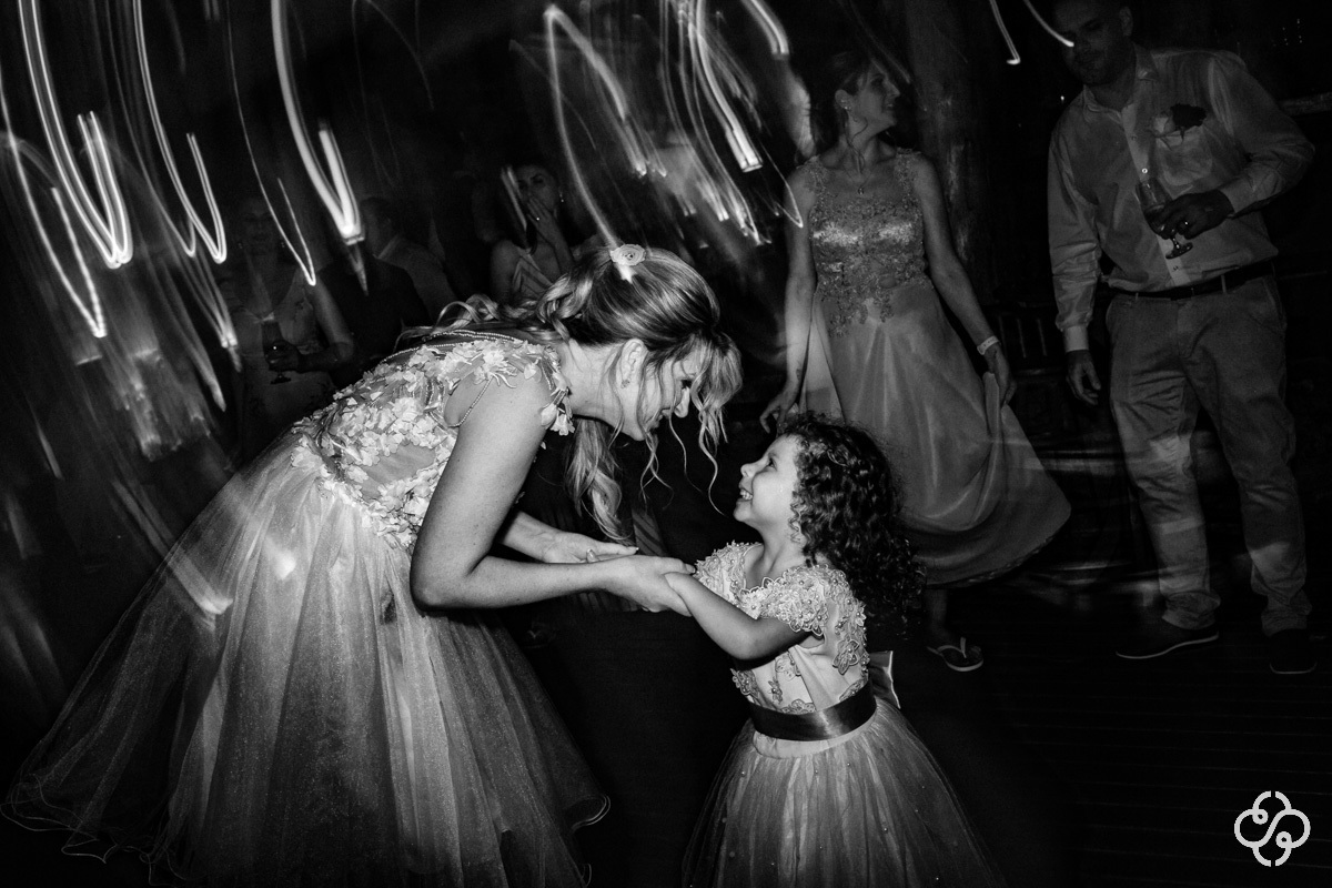 Balada de Casamento Pousada Atalaia do Mariscal em Bombinhas - SC | Fotógrafo de Casamento | Destination Wedding | Casamento na Praia | Casamento de Dia | Casamento ao Ar Livre |  Casamento Luly e Júnior | www.rafaelsantosfotografia.com.