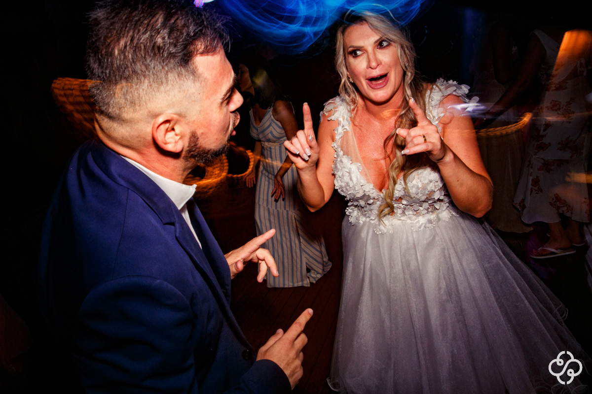 Balada de Casamento Pousada Atalaia do Mariscal em Bombinhas - SC | Fotógrafo de Casamento | Destination Wedding | Casamento na Praia | Casamento de Dia | Casamento ao Ar Livre |  Casamento Luly e Júnior | www.rafaelsantosfotografia.com.