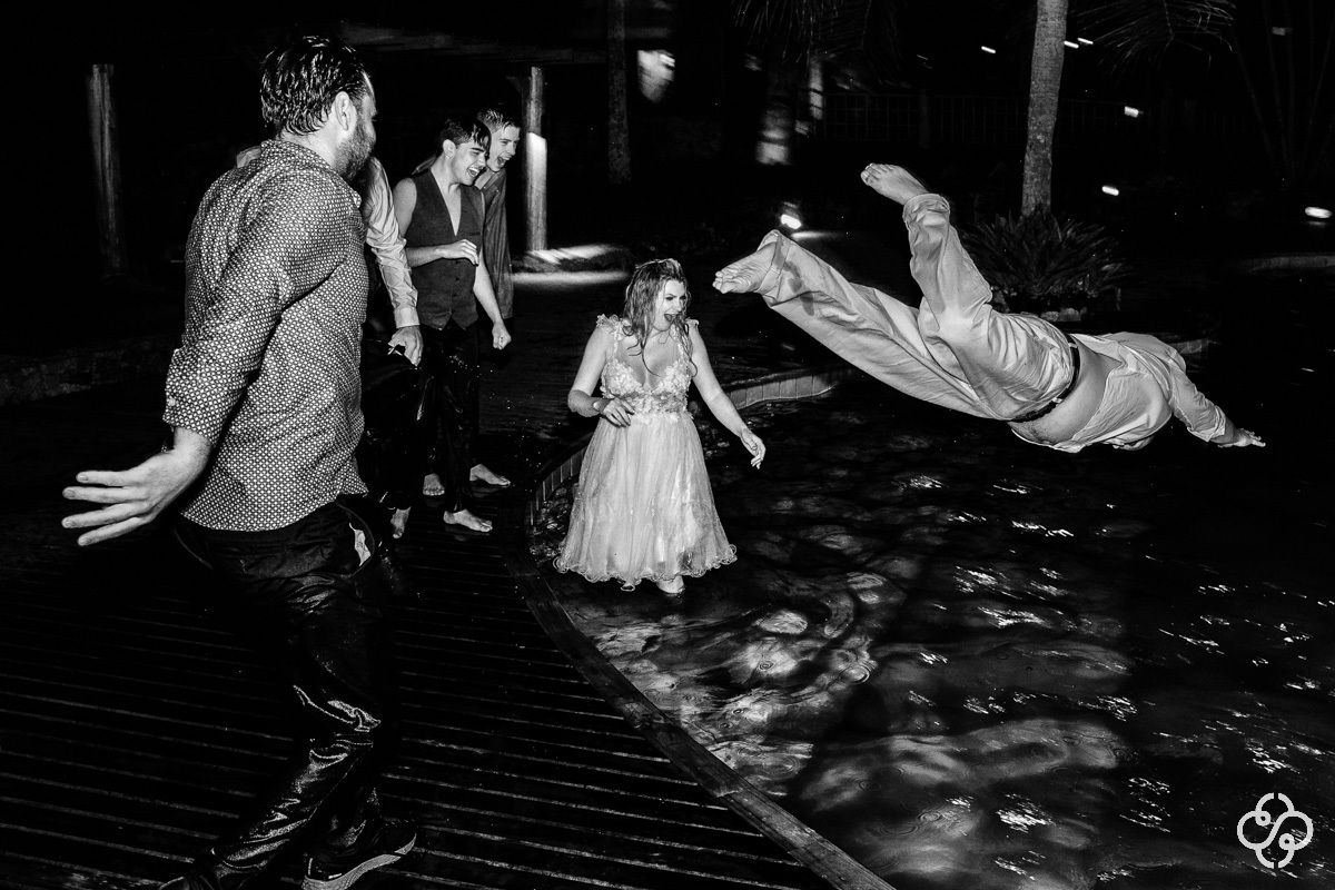 Balada de Casamento Pousada Atalaia do Mariscal em Bombinhas - SC | Fotógrafo de Casamento | Destination Wedding | Casamento na Praia | Casamento de Dia | Casamento ao Ar Livre |  Casamento Luly e Júnior | www.rafaelsantosfotografia.com.