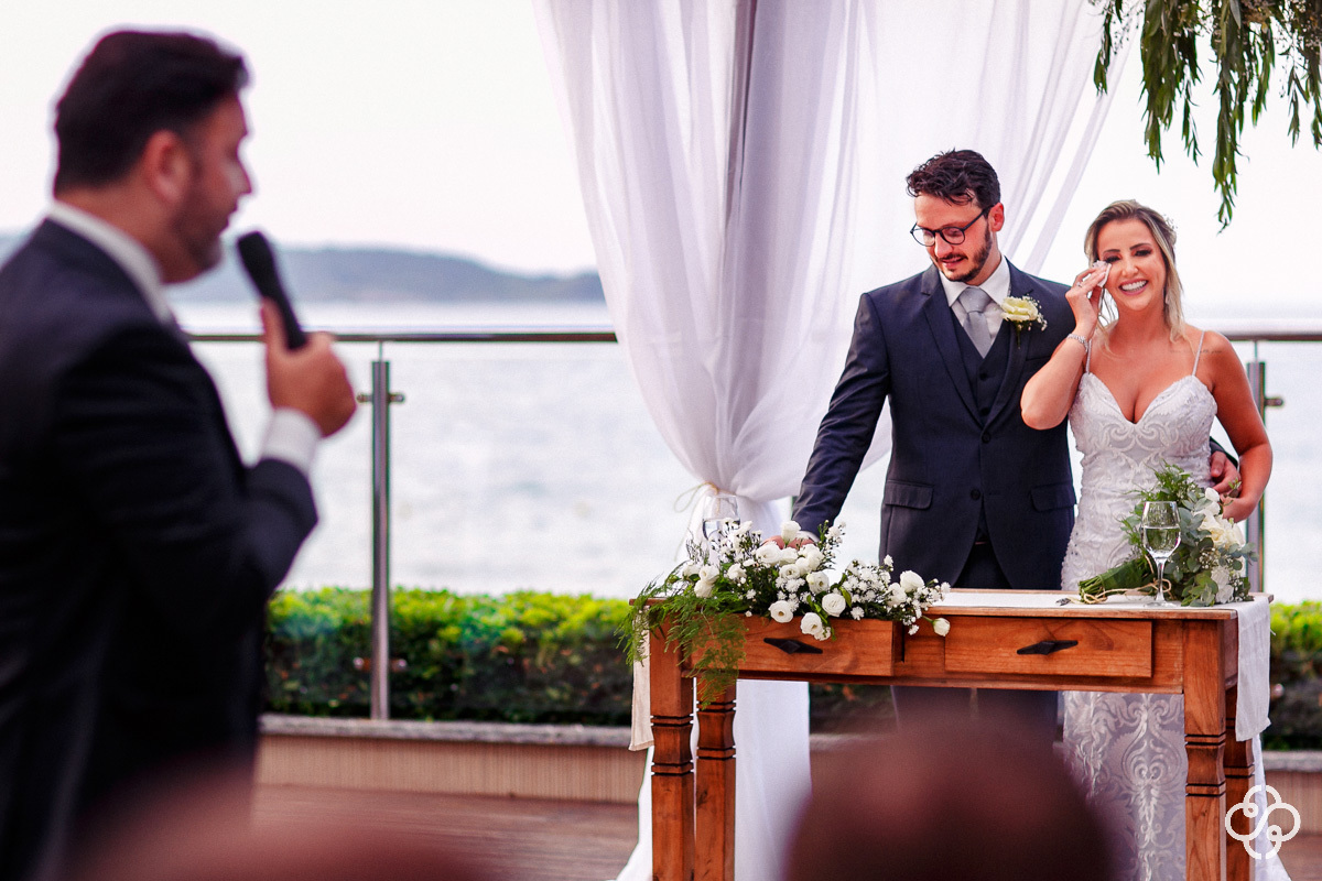 Cerimônia de Casamento Restaurante Casa da Praia em Bombinhas - SC | Fotógrafo de Casamento | Destination Wedding | Casamento na Praia | Casamento de Dia | Casamento ao Ar Livre |  Casamento Adi e Edilson | www.rafaelsantosfotografia.com.