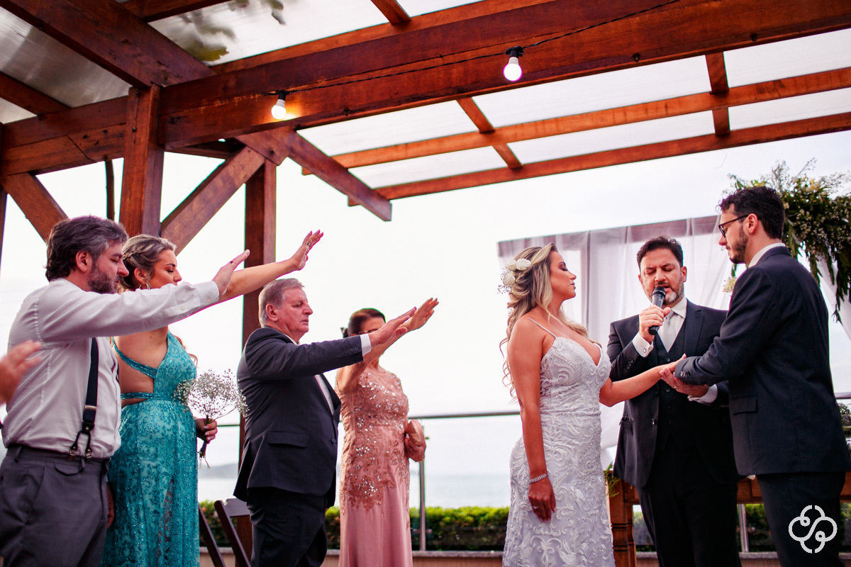 Cerimônia de Casamento Restaurante Casa da Praia em Bombinhas - SC | Fotógrafo de Casamento | Destination Wedding | Casamento na Praia | Casamento de Dia | Casamento ao Ar Livre |  Casamento Adi e Edilson | www.rafaelsantosfotografia.com.