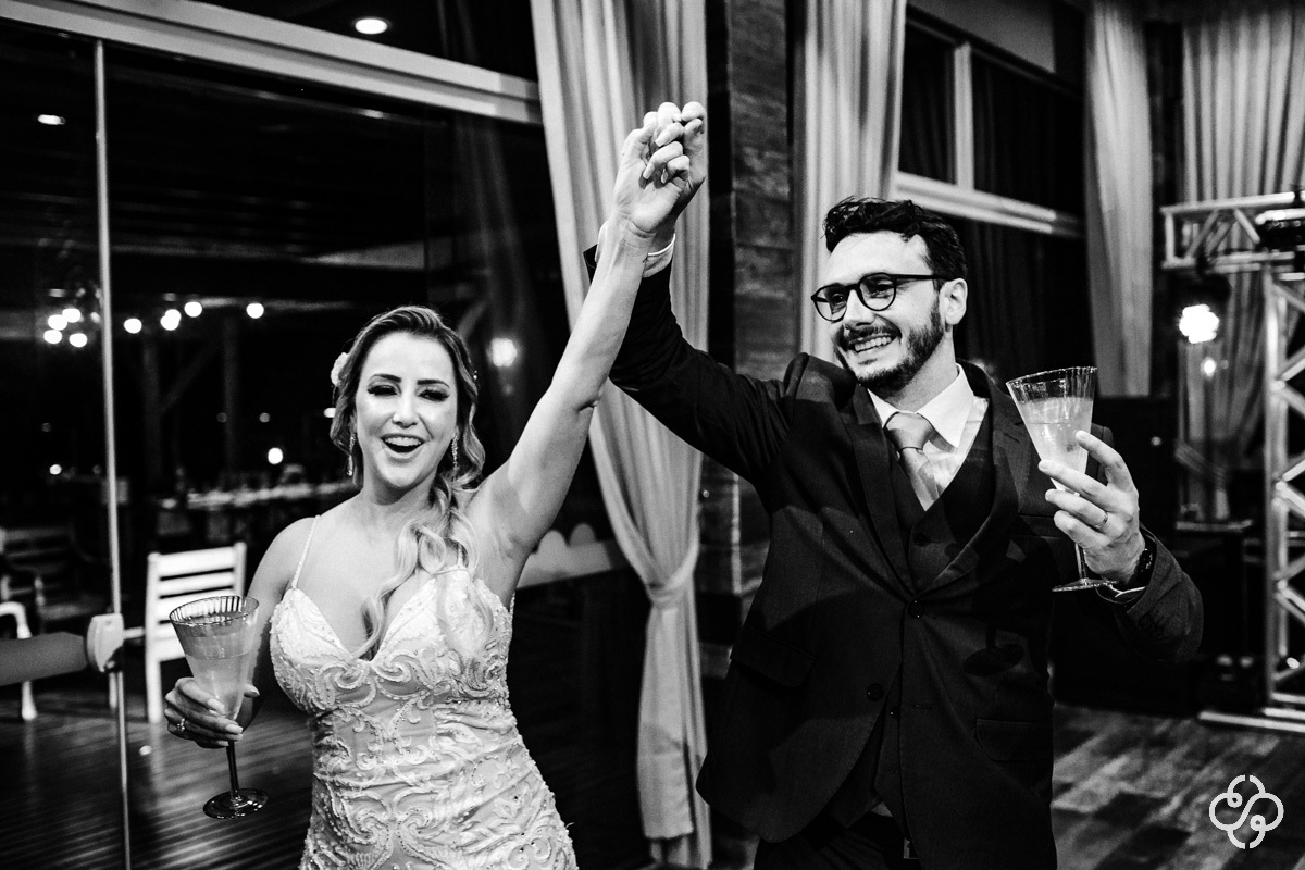 Balada de Casamento Restaurante Casa da Praia em Bombinhas - SC | Fotógrafo de Casamento | Destination Wedding | Casamento na Praia | Casamento de Dia | Casamento ao Ar Livre |  Casamento Adi e Edilson | www.rafaelsantosfotografia.com.