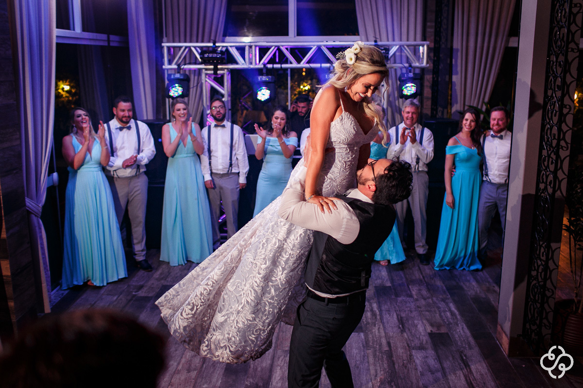 Balada de Casamento Restaurante Casa da Praia em Bombinhas - SC | Fotógrafo de Casamento | Destination Wedding | Casamento na Praia | Casamento de Dia | Casamento ao Ar Livre |  Casamento Adi e Edilson | www.rafaelsantosfotografia.com.