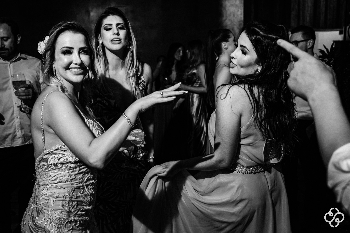 Balada de Casamento Restaurante Casa da Praia em Bombinhas - SC | Fotógrafo de Casamento | Destination Wedding | Casamento na Praia | Casamento de Dia | Casamento ao Ar Livre |  Casamento Adi e Edilson | www.rafaelsantosfotografia.com.