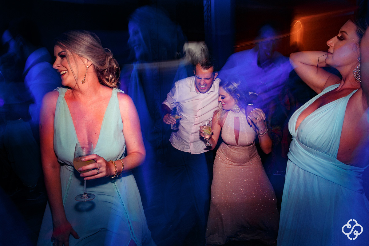 Balada de Casamento Restaurante Casa da Praia em Bombinhas - SC | Fotógrafo de Casamento | Destination Wedding | Casamento na Praia | Casamento de Dia | Casamento ao Ar Livre |  Casamento Adi e Edilson | www.rafaelsantosfotografia.com.