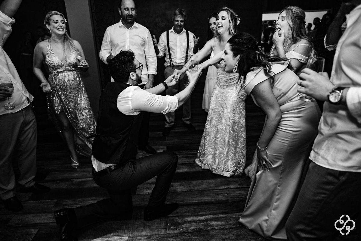 Balada de Casamento Restaurante Casa da Praia em Bombinhas - SC | Fotógrafo de Casamento | Destination Wedding | Casamento na Praia | Casamento de Dia | Casamento ao Ar Livre |  Casamento Adi e Edilson | www.rafaelsantosfotografia.com.