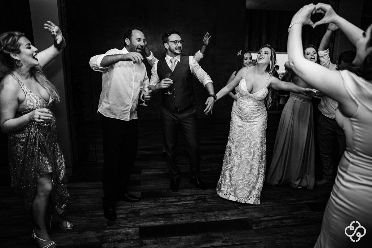 Balada de Casamento Restaurante Casa da Praia em Bombinhas - SC | Fotógrafo de Casamento | Destination Wedding | Casamento na Praia | Casamento de Dia | Casamento ao Ar Livre |  Casamento Adi e Edilson | www.rafaelsantosfotografia.com.