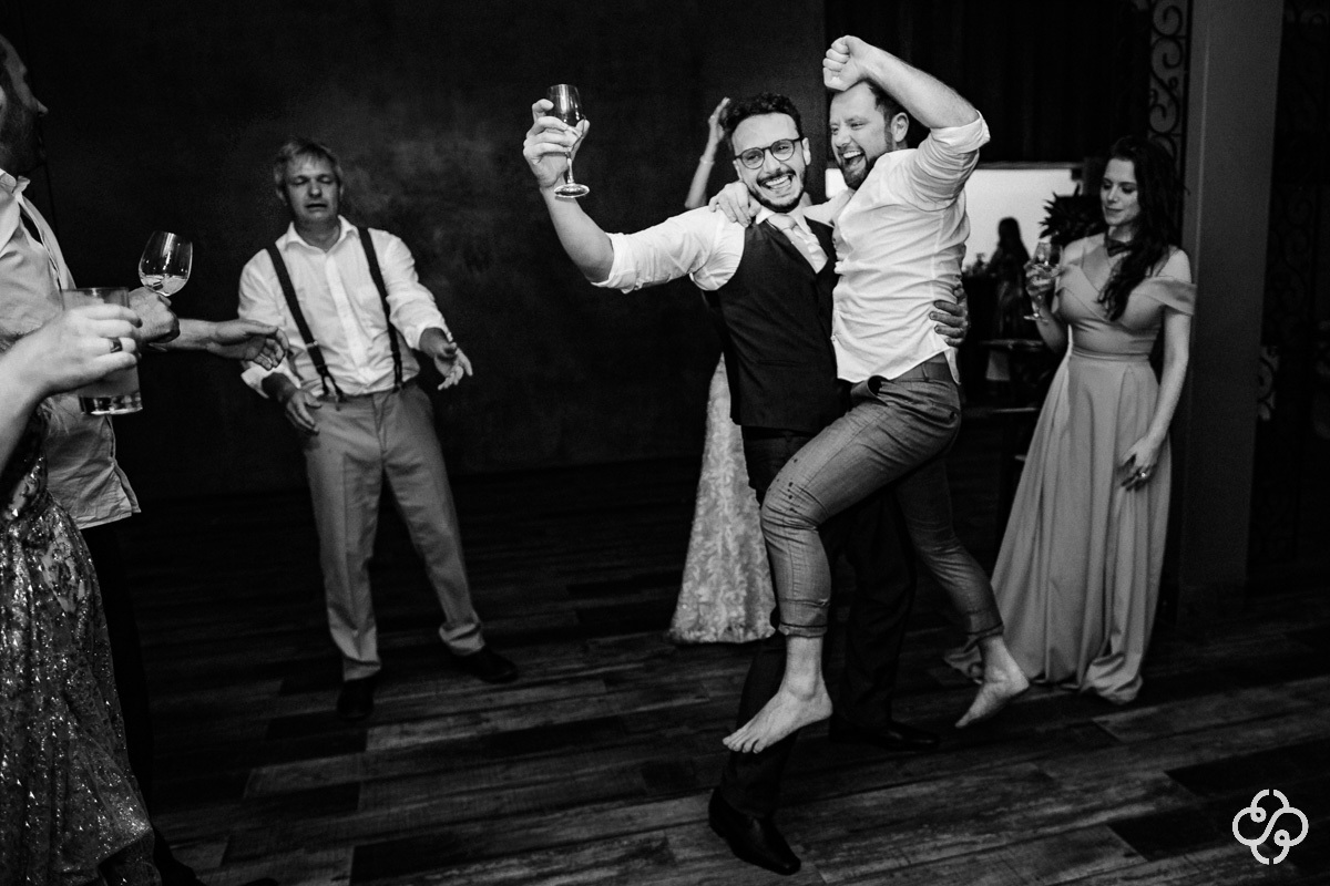 Balada de Casamento Restaurante Casa da Praia em Bombinhas - SC | Fotógrafo de Casamento | Destination Wedding | Casamento na Praia | Casamento de Dia | Casamento ao Ar Livre |  Casamento Adi e Edilson | www.rafaelsantosfotografia.com.