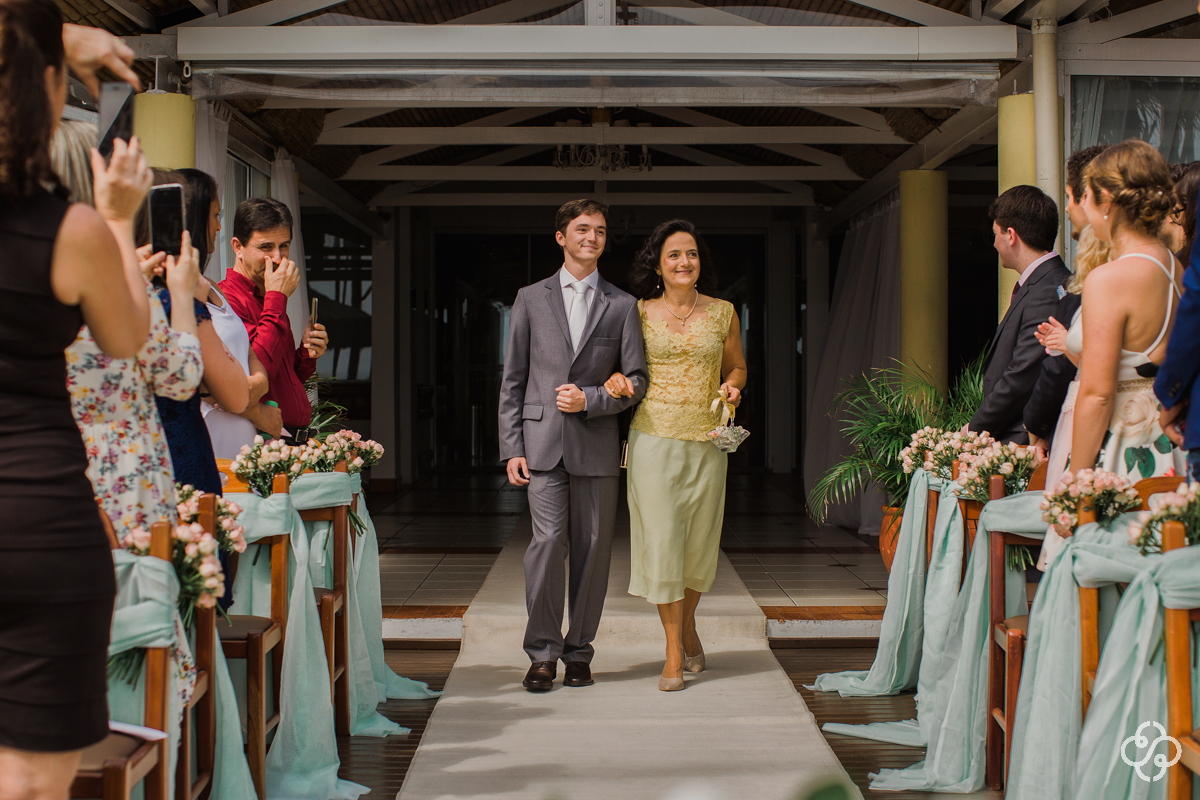 Casamento na Praia | Casamento de dia | Cerimônia de Casamento Hotel Costa Norte Ponta das Canas | Florianópolis - SC | Daria e Marcos | Fotógrafo de Casamento | Foto de Casamento | Fotógrafo Destination Wedding | Destino de Casamento | Casamento |