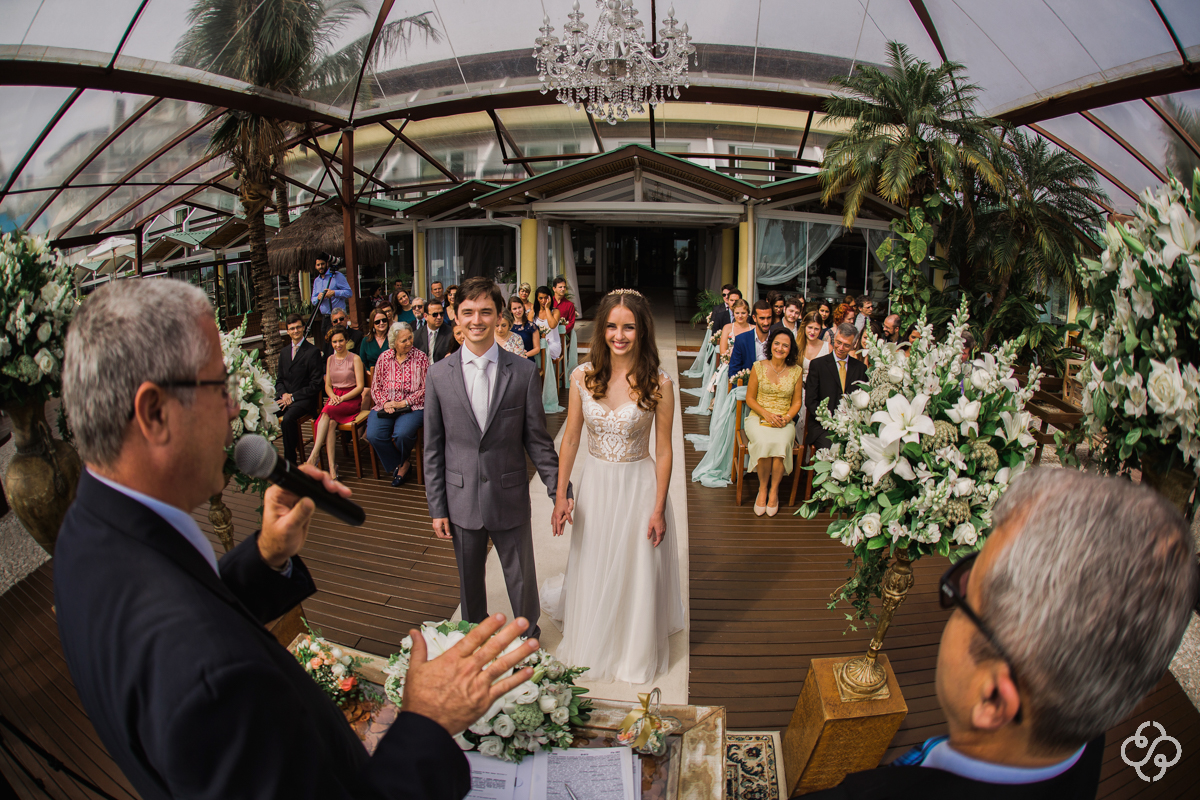 Casamento na Praia | Casamento de dia | Cerimônia de Casamento Hotel Costa Norte Ponta das Canas | Florianópolis - SC | Daria e Marcos | Fotógrafo de Casamento | Foto de Casamento | Fotógrafo Destination Wedding | Destino de Casamento | Casamento |