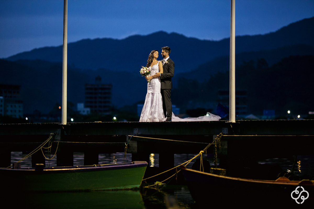Ensaio Noivos em Itapema | Casamento Indaiá Restaurante | Itapema - SC | Fotógrafo de Casamento | Foto de Casamento | Fotógrafo Destination Wedding | |Fotógrafo de Casamento SC | Destino de Casamento | www.rafaelsantosfotografia.com.br
