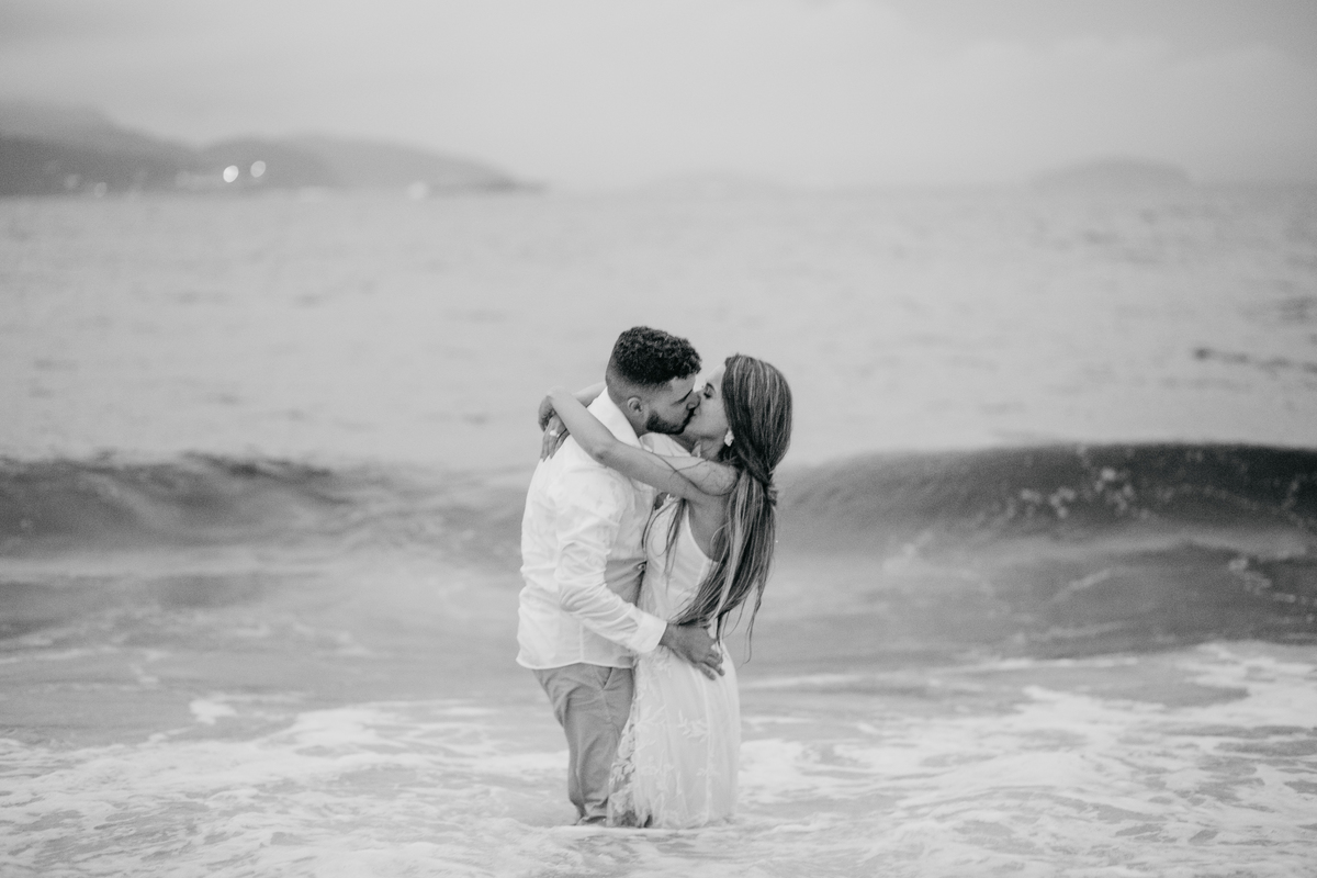 Ensaio de Casal na Praia no Rio de Janeiro
