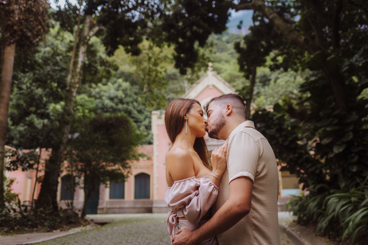 Ensaio de Casal no Parque Lage - Jardim Botânico - RJ