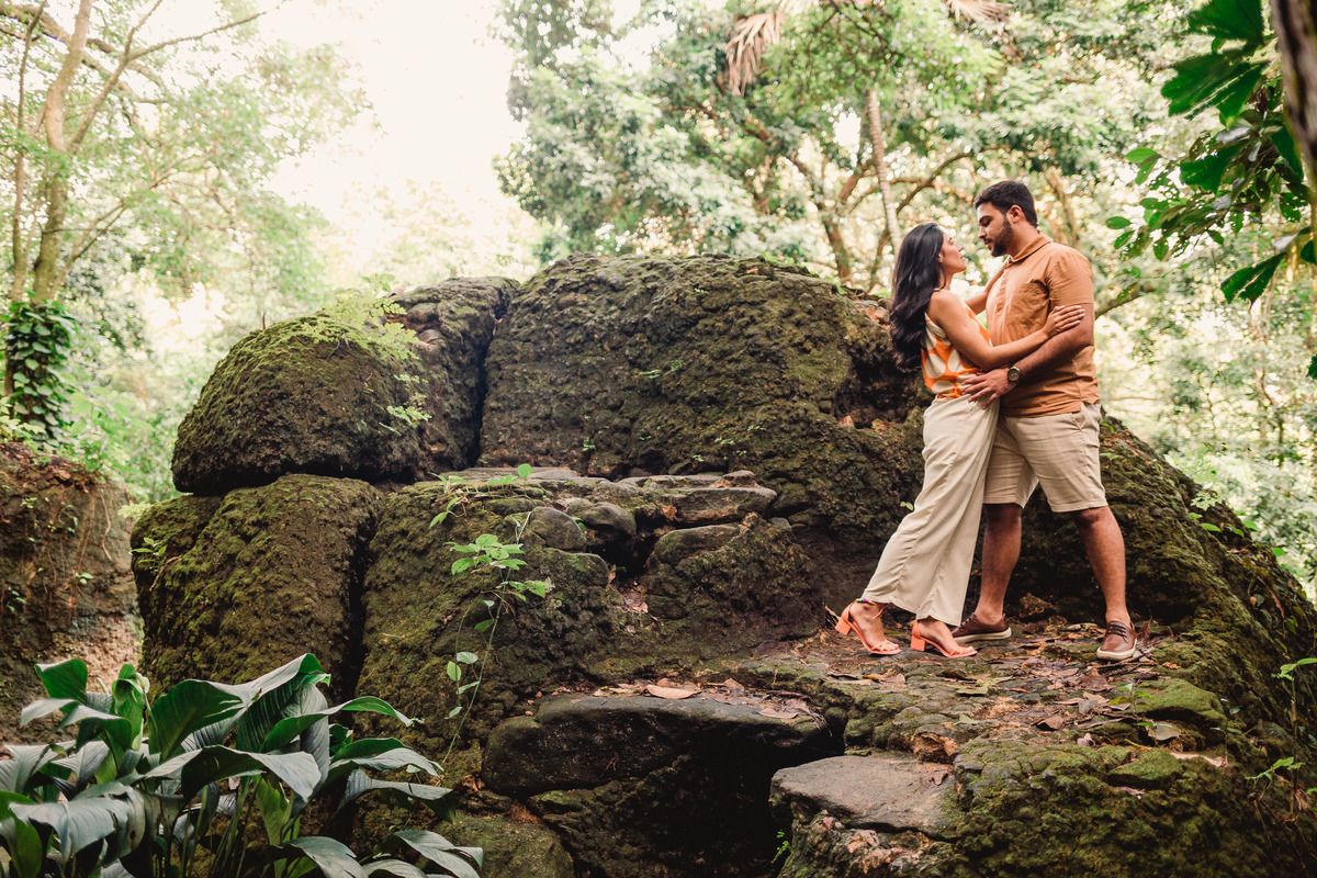 Fotografia de Casal no Parque Lage - RJ