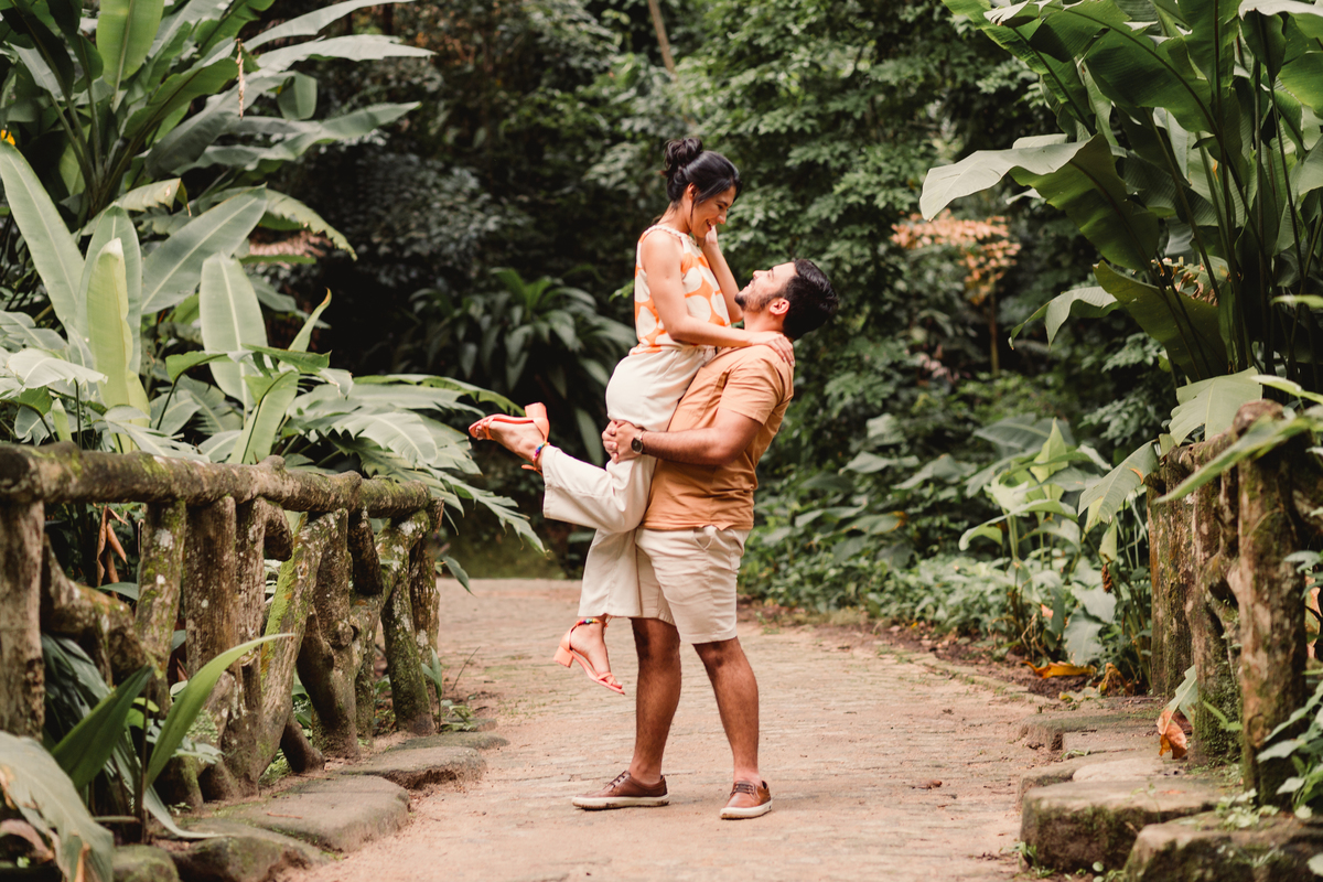 Ensaio Fotográfico de Casal no Parque Lage - RJ