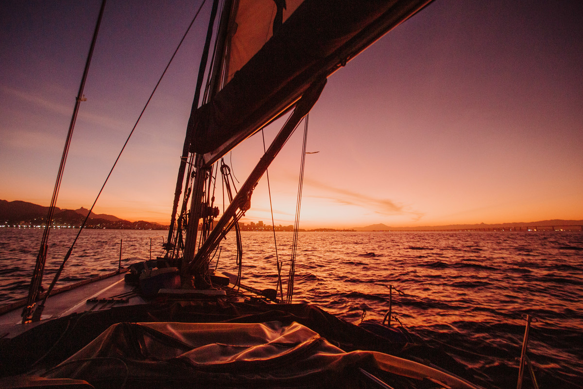 Por do Sol no Barco na Marina da Glória