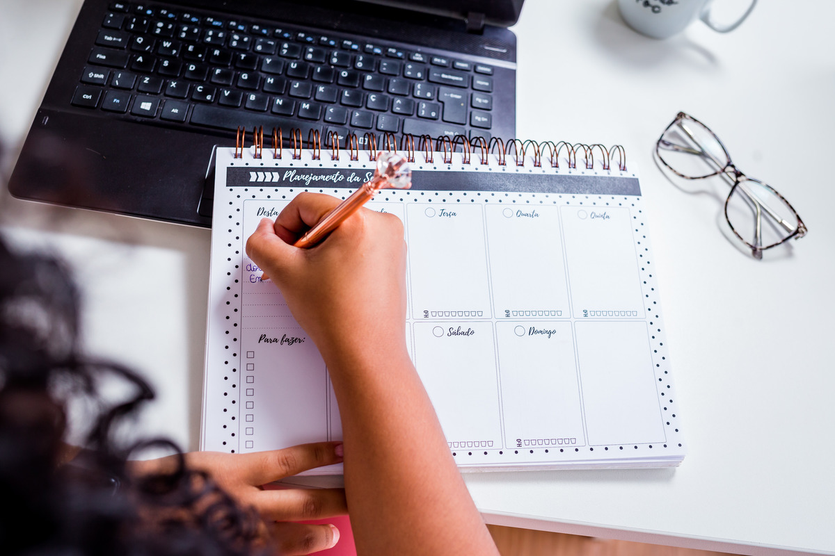 Hemily Glenda Cerimonialista de Eventos