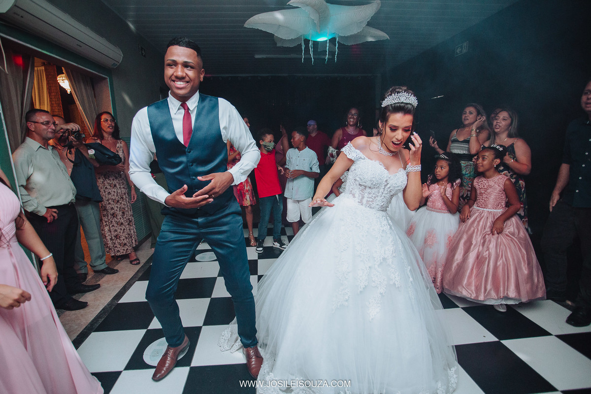 Casamento de noite em São Gonçalo