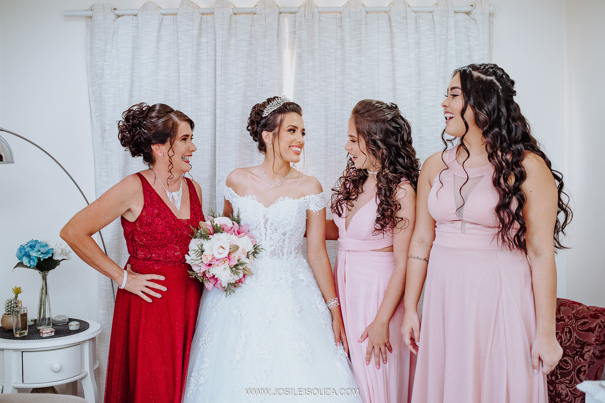 Vestido de Noiva em Alcântara São Gonçalo