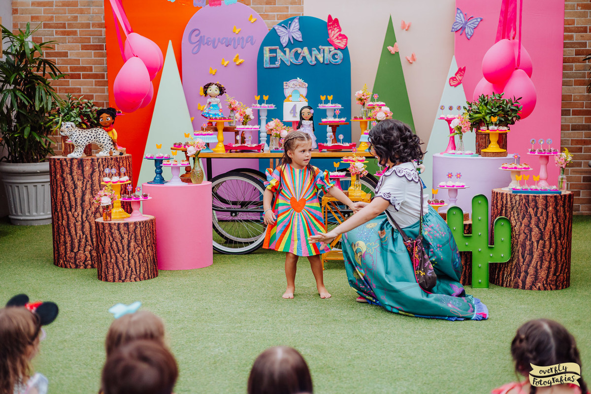 Encanto Real Personagens RJ