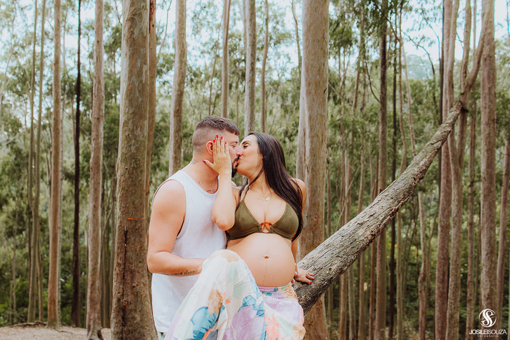 Ensaio de casal no bosque dos Eucaliptos em Niterói