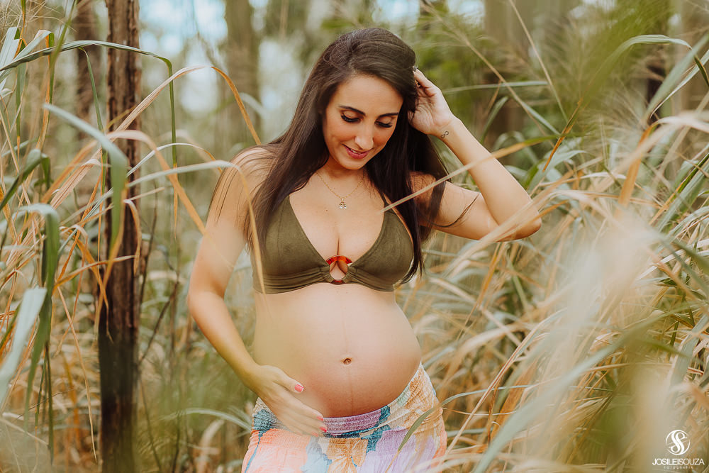 Ensaio de Grávida no bosque dos Eucaliptos em Niterói