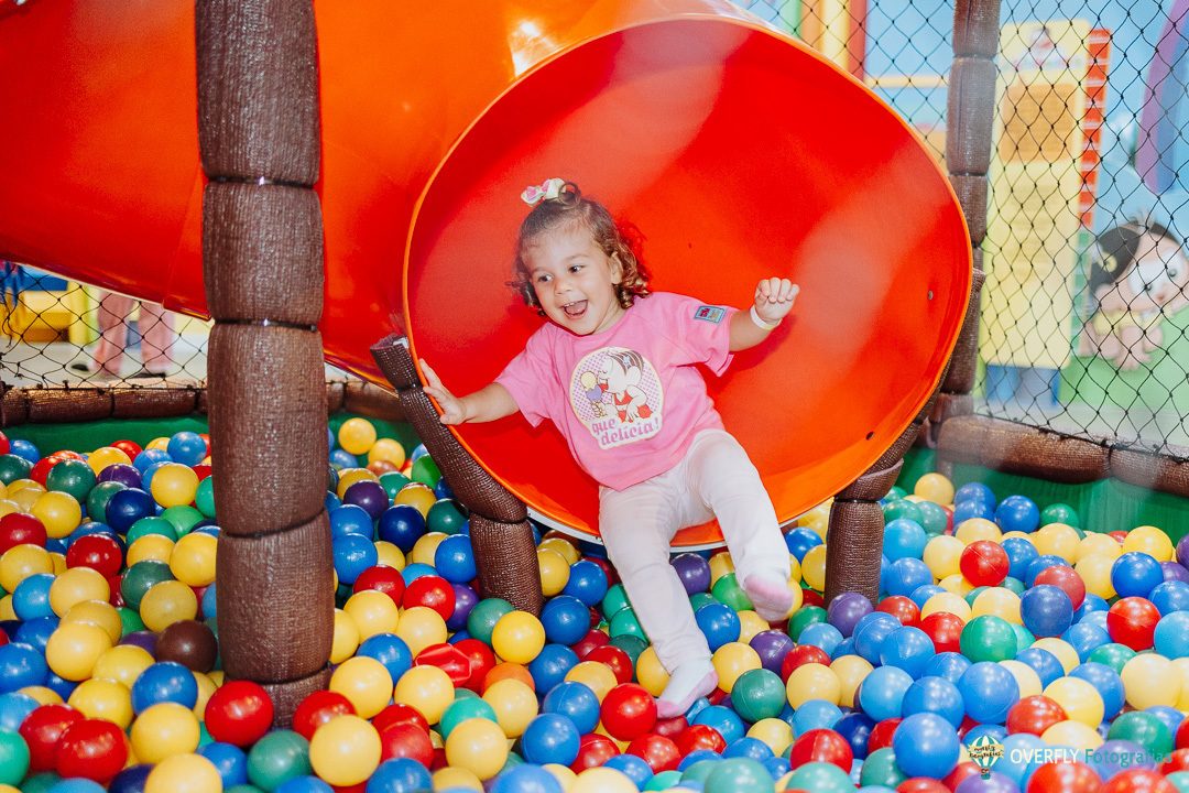 Fotógrafo de Festas Infantis no Rio de Janeiro

Se você está em busca de eternizar os momentos mágicos de aniversário no Rio de Janeiro, você está no lugar certo! Como fotógrafo especializado em festas infantis, minha missão é transformar cada instante em