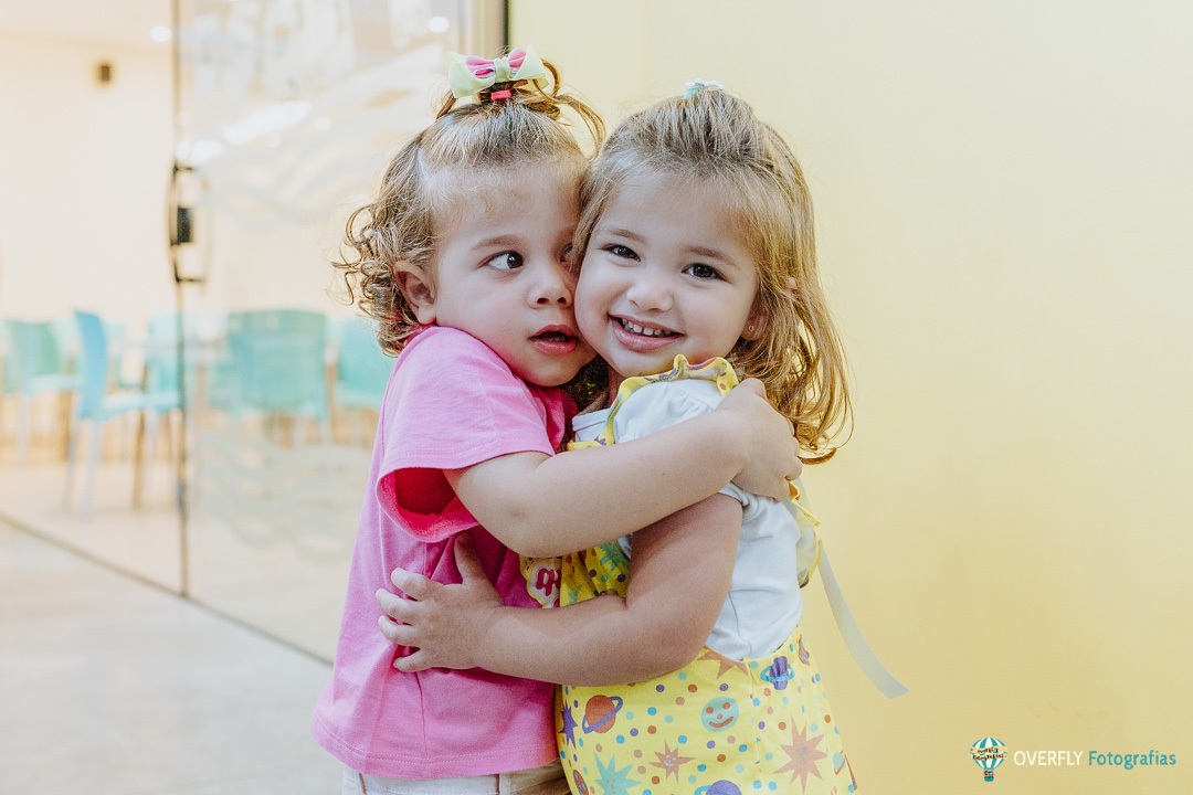 Fotógrafo de Festas Infantis no Rio de Janeiro

Se você está em busca de eternizar os momentos mágicos de aniversário no Rio de Janeiro, você está no lugar certo! Como fotógrafo especializado em festas infantis, minha missão é transformar cada instante em