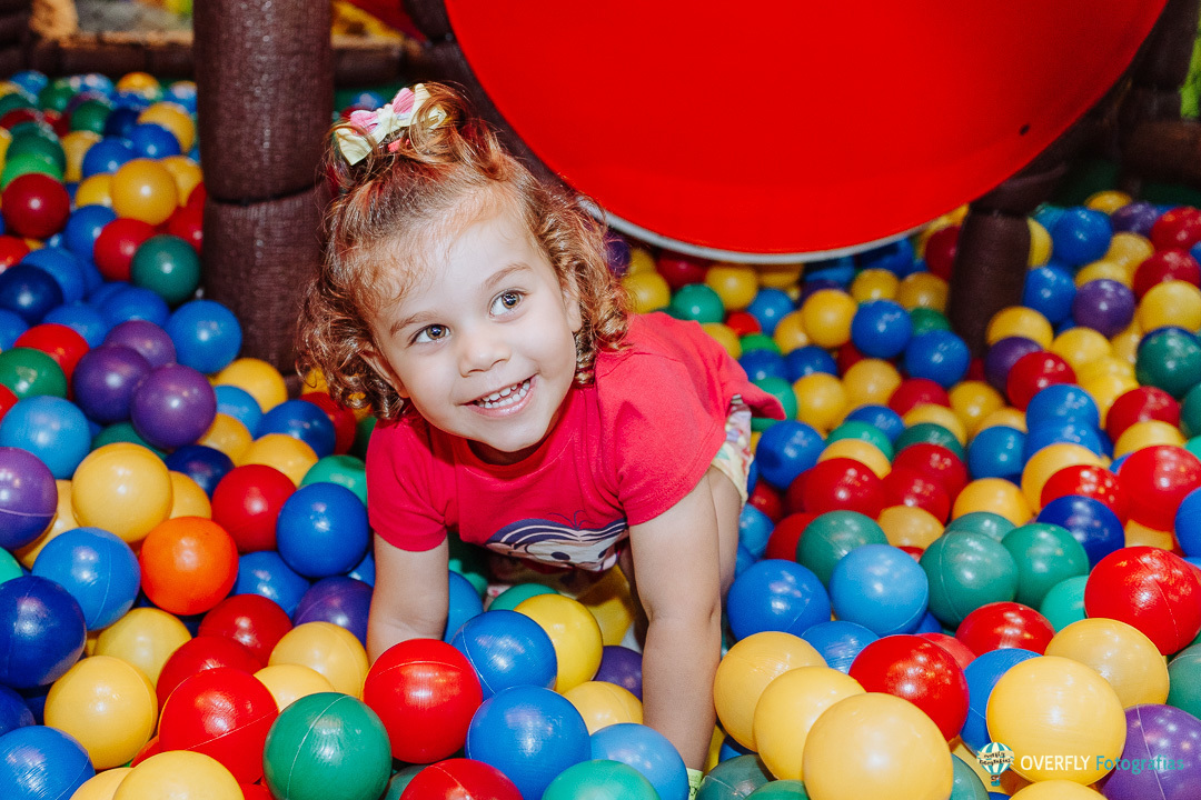 Fotógrafo de Festas Infantis no Rio de Janeiro

Se você está em busca de eternizar os momentos mágicos de aniversário no Rio de Janeiro, você está no lugar certo! Como fotógrafo especializado em festas infantis, minha missão é transformar cada instante em