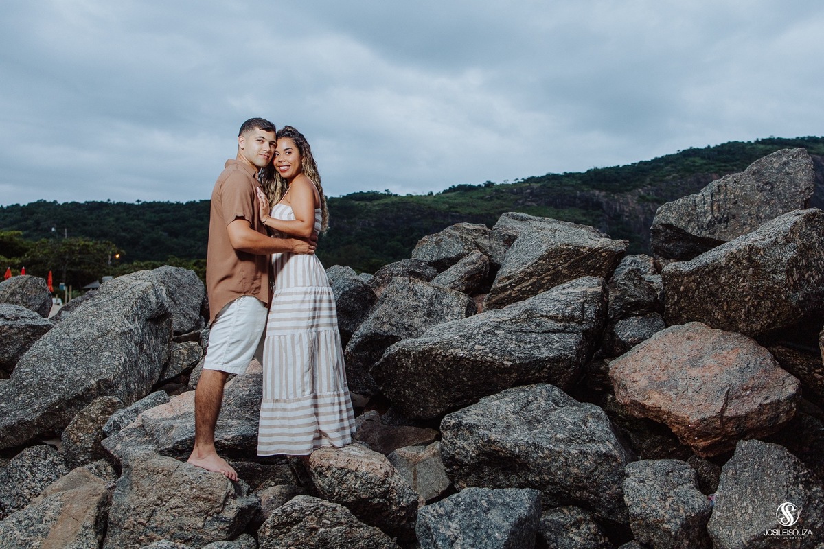 Ensaio de casal na praia de itaipu
