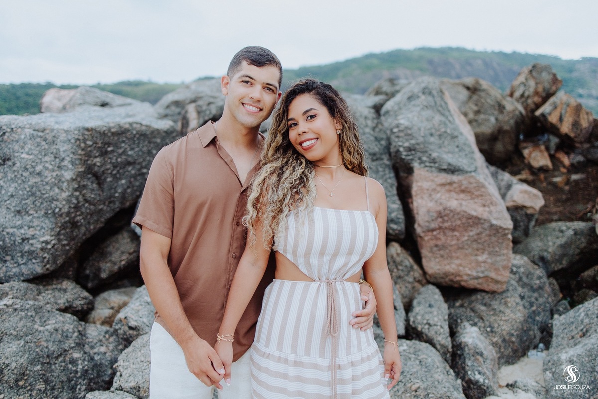 Ensaio de casal na praia de itaipu