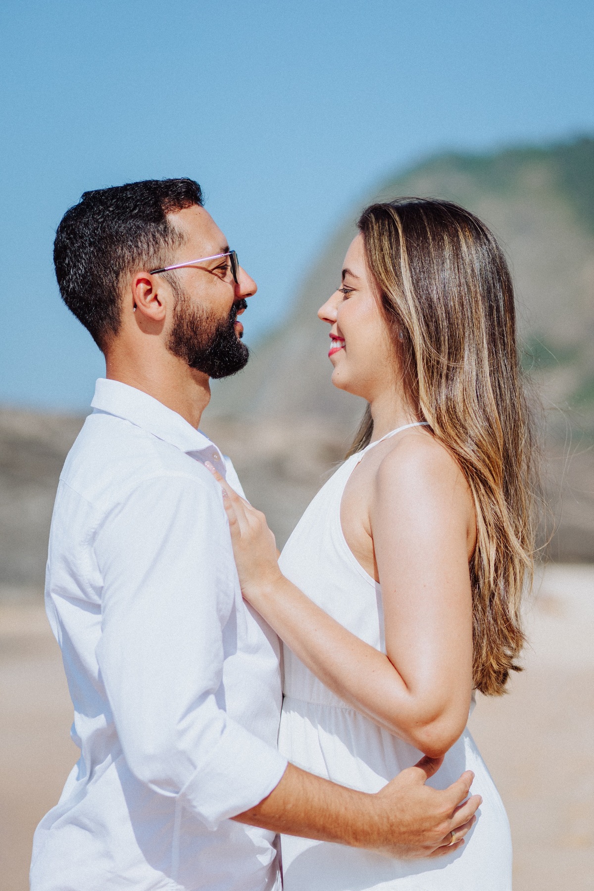 Ensaio de Pré Casamento na Praia de itacoatiara RJ