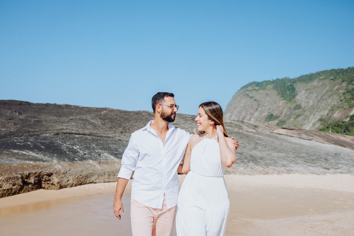 Ensaio de Pré Casamento na Praia RJ