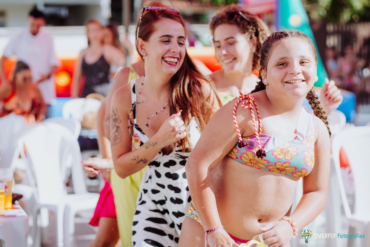 Fotógrafo Profissional para Aniversário em festa na piscina