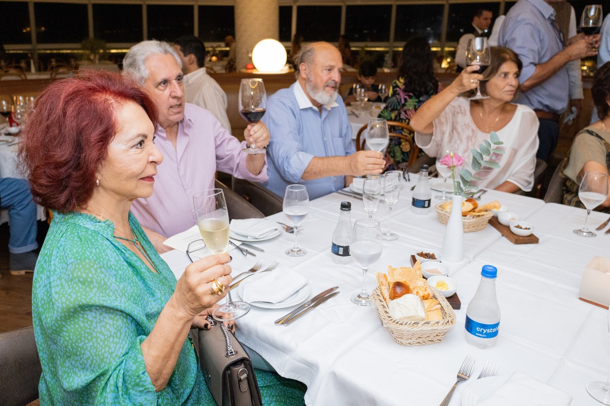 Casamento no Restaurante Olimpo em Charitas Niterói